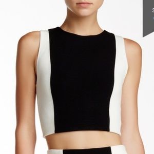 Alice + Olivia Seamed Sleeveless Fitted Crop Top